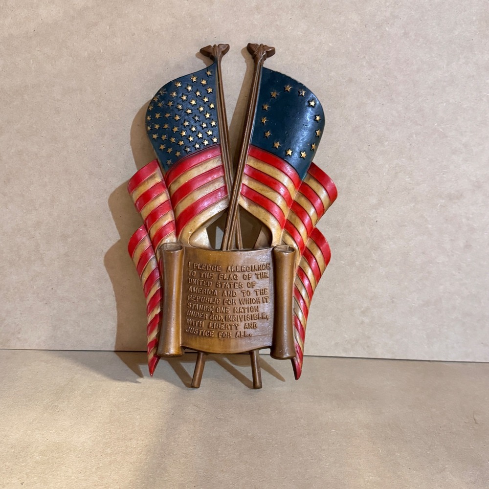 Sexton Wall Plaque Unisex OS Red Patriotic Pledge of Allegiance Americana MCM
